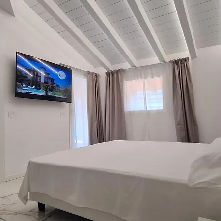 Riva Del Lario Sartori Apartmán *