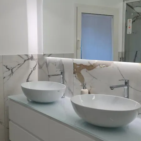 Riva Del Lario Sartori Apartmán *